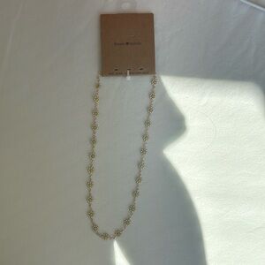 brandy melville flower necklace